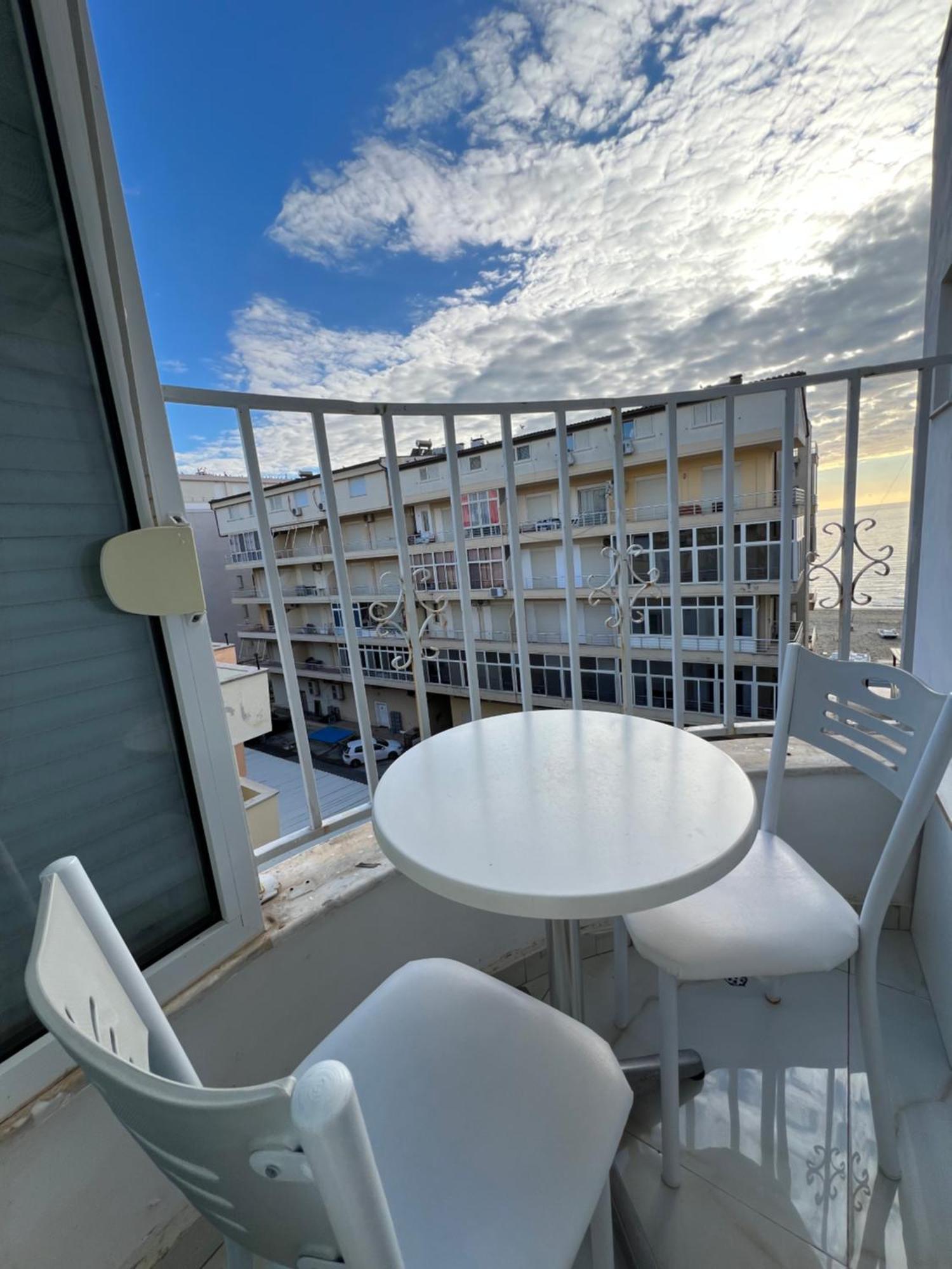 Beach Studio Durres Seaview Eksteriør billede